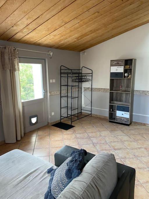 Gite A La Ferme Avec Jacuzzi Et Sauna Villefloure Luaran gambar
