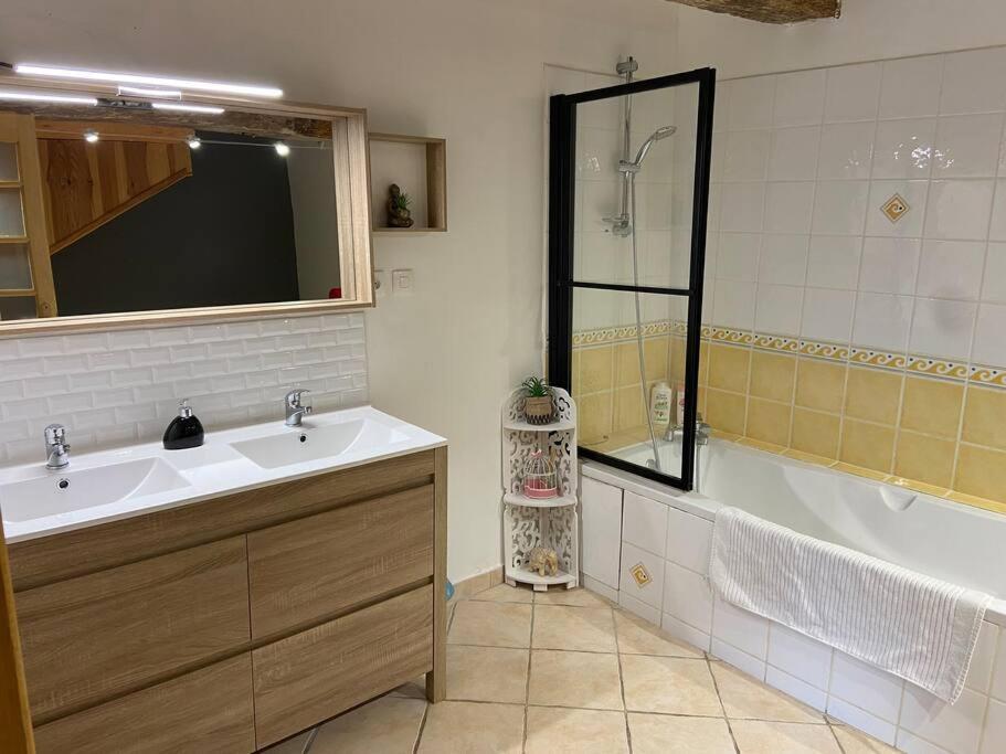 Gite A La Ferme Avec Jacuzzi Et Sauna Villefloure Luaran gambar
