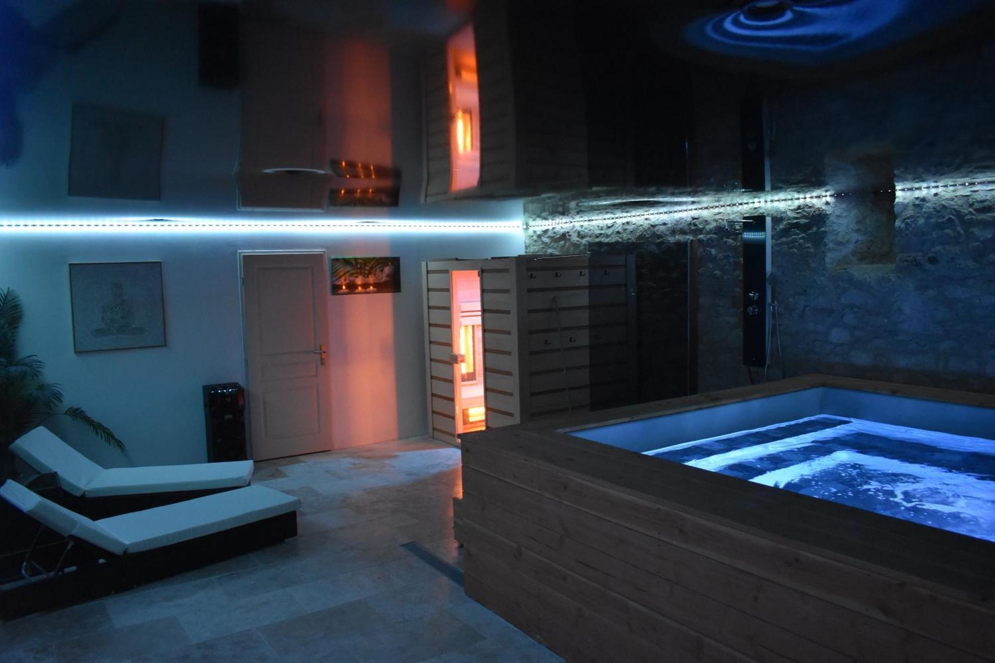 Gite A La Ferme Avec Jacuzzi Et Sauna Villefloure Luaran gambar