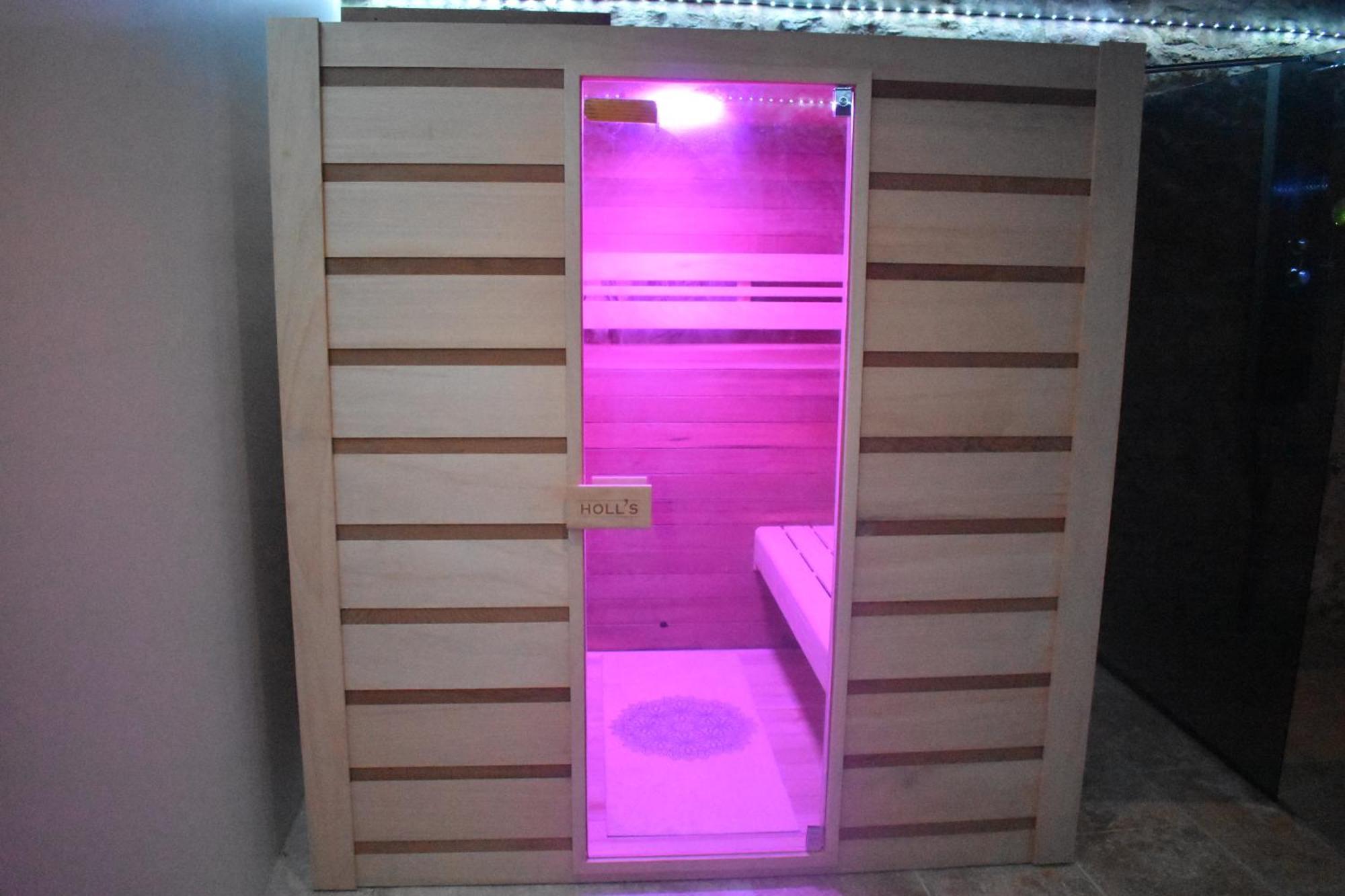 Gite A La Ferme Avec Jacuzzi Et Sauna Villefloure Luaran gambar