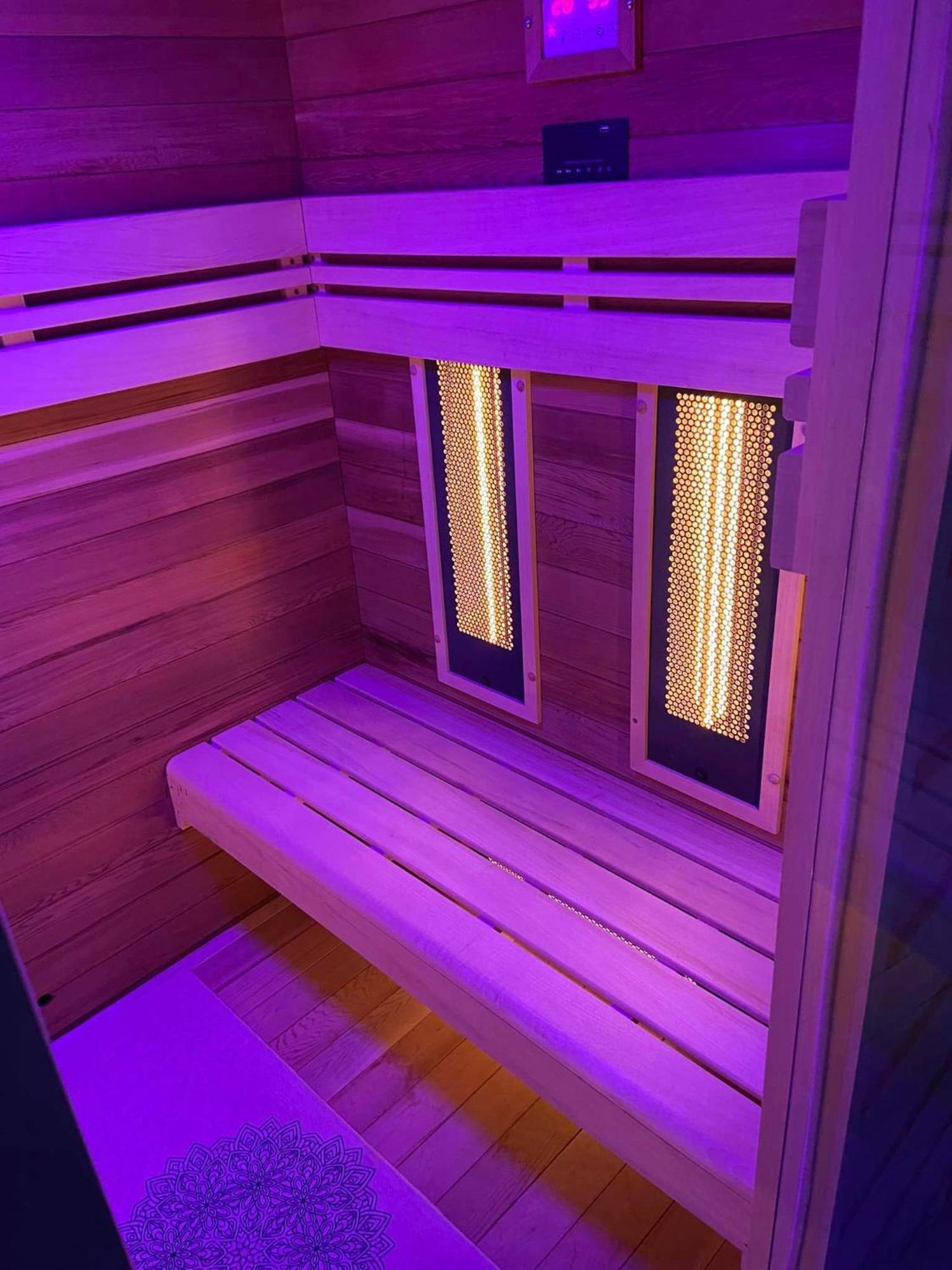 Gite A La Ferme Avec Jacuzzi Et Sauna Villefloure Luaran gambar